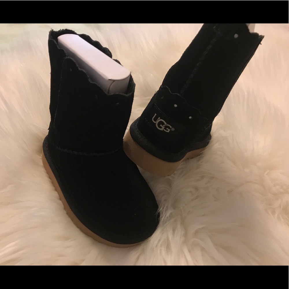 Toddler Black Uggs